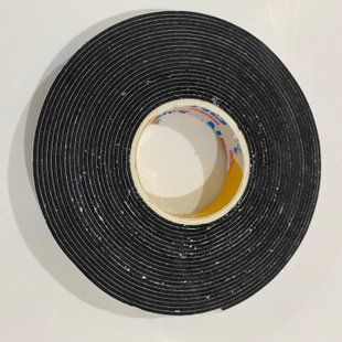 Скотч двосторонній чорний на вспіненній основі 22mm*5m.